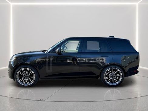 New 2026 Land Rover Range Rover SE image 2
