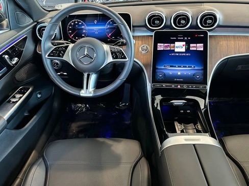 Used 2025 Mercedes-Benz C 300 Sedan image 27