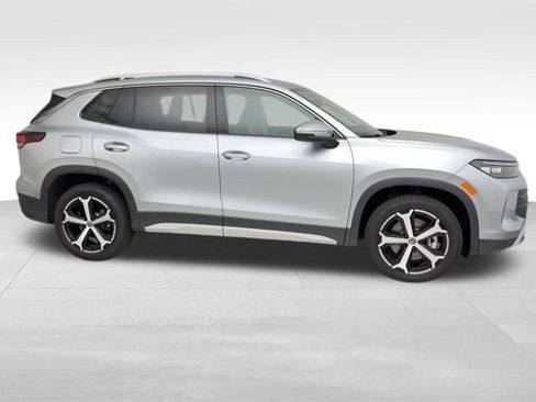Certified 2025 Volkswagen Tiguan SE AWD/4WD image 9