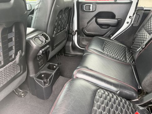 Used 2021 Jeep Wrangler Unlimited Rubicon AWD/4WD image 19