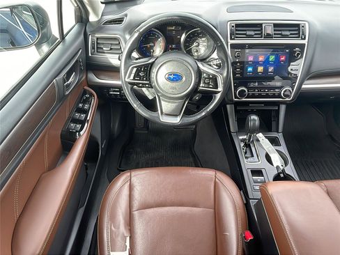 Used 2018 Subaru Outback 3.6R Touring w/ Popular Package #3 image 19