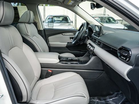 Used 2024 Honda Pilot Elite image 16
