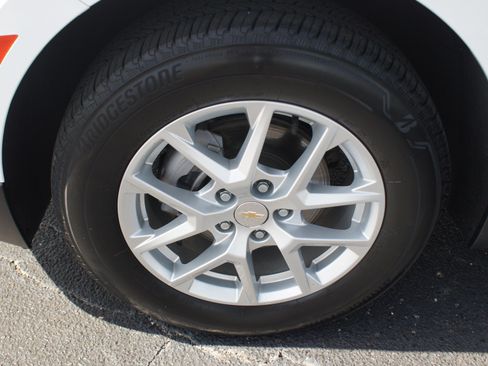 Used 2024 Chevrolet Equinox LT AWD/4WD image 25