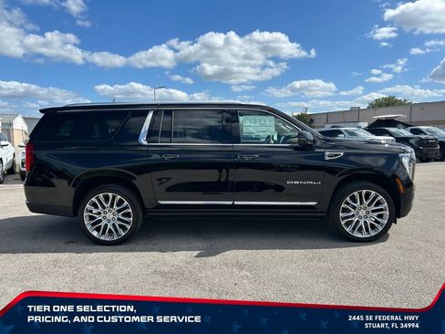 New 2026 GMC Yukon XL Denali w/ Denali Reserve Package AWD/4WD image 8