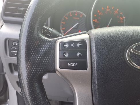 Used 2011 Toyota 4Runner SR5 image 12