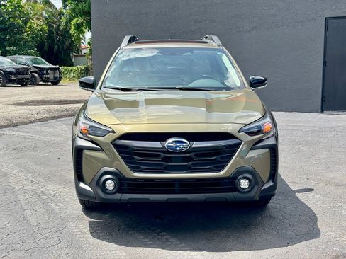 Used 2025 Subaru Outback Premium w/ Popular Package #1A AWD/4WD image 2