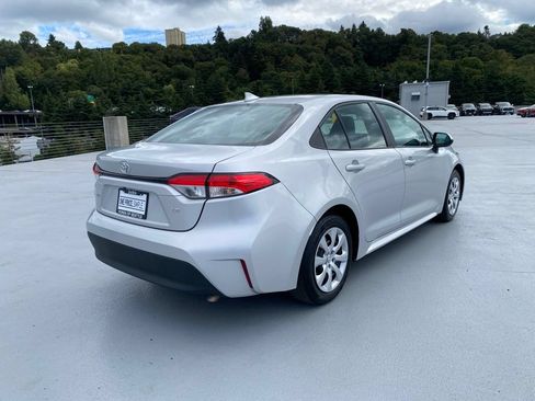 Used 2024 Toyota Corolla LE FWD image 8