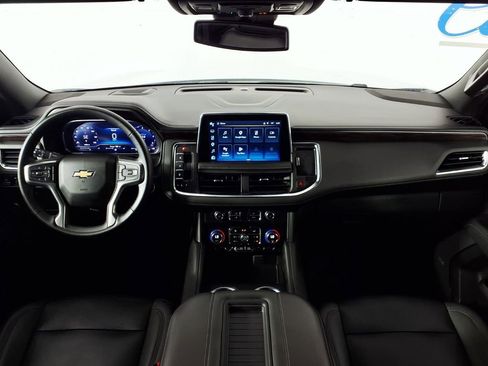 Used 2023 Chevrolet Suburban LT RWD image 11