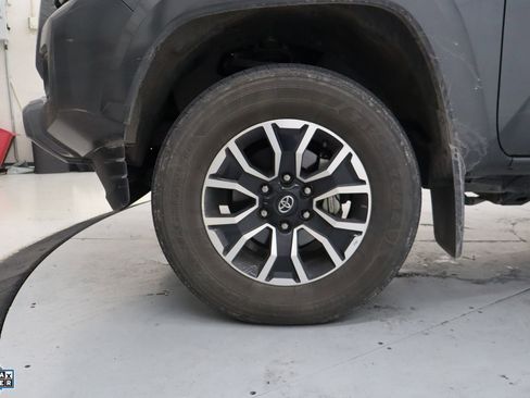 Used 2023 Toyota Tacoma TRD Sport AWD/4WD image 12