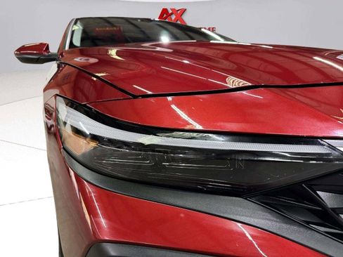 Used 2024 Hyundai Elantra SEL image 15