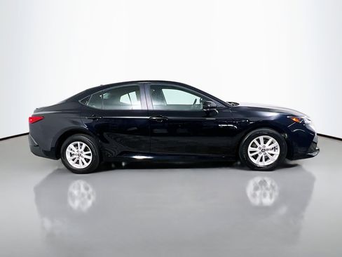 Used 2025 Toyota Camry LE w/ Convenience Package image 3