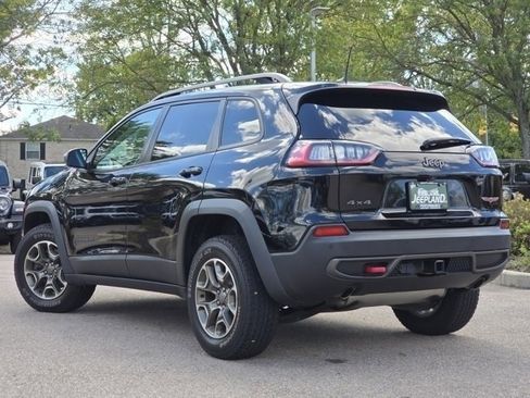Used 2020 Jeep Cherokee Trailhawk w/ Cold Weather Group image 25