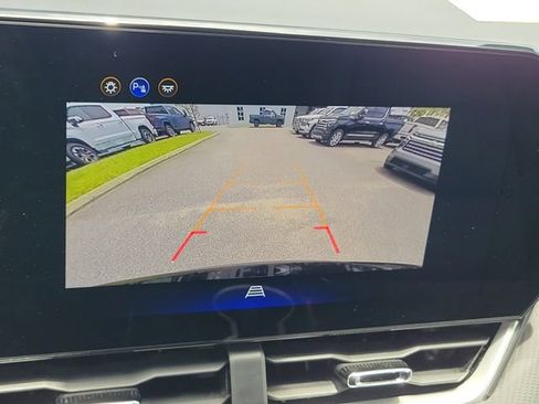 Certified 2026 Chevrolet Equinox LT w/ Convenience Package II FWD image 33