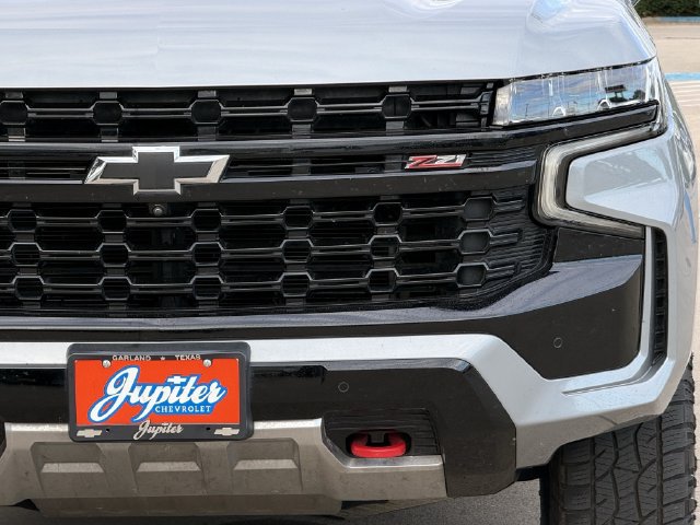 Used 2023 Chevrolet Tahoe Z71 w/ Luxury Package AWD/4WD image 8
