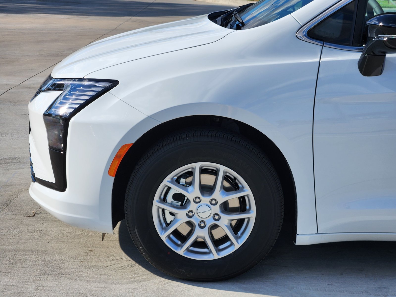 New 2027 Chrysler Pacifica Select FWD image 10