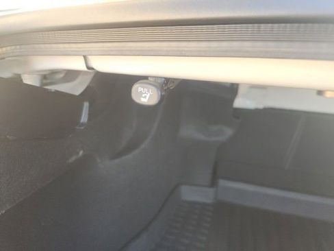 Used 2020 Toyota Camry XSE image 14