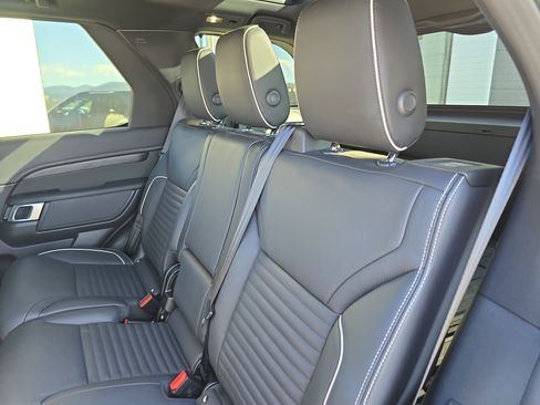 Certified 2021 Land Rover Discovery HSE R-Dynamic image 15