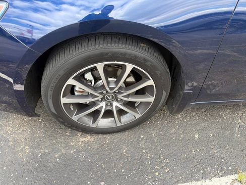Used 2017 Acura TLX V6 SH-AWD w/ Advance Package image 4