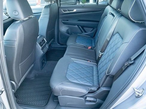 New 2026 Volkswagen Atlas Cross Sport SEL Premium R-Line image 29