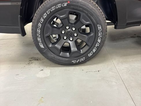 New 2026 RAM 1500 Express AWD/4WD image 30