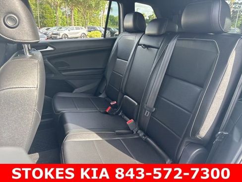 Used 2021 Volkswagen Tiguan SE FWD image 12