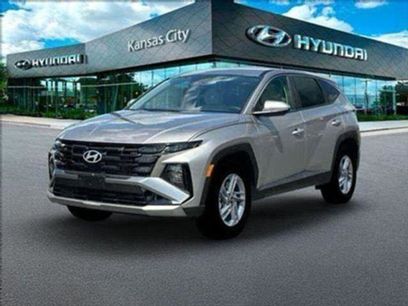 New 2025 Hyundai Tucson SE