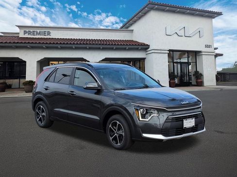 New 2026 Kia Niro EX FWD image 2