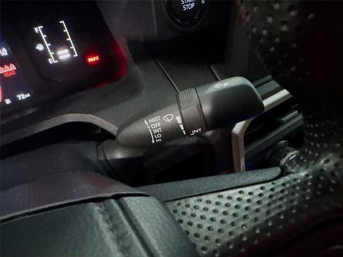 Used 2025 Toyota Tacoma SR image 6