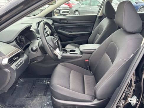 Used 2026 Nissan Altima 2.5 SV FWD image 27