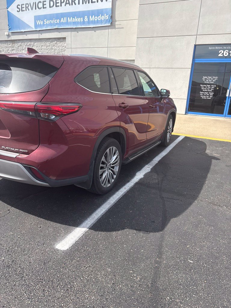 Used 2021 Toyota Highlander Platinum AWD/4WD image 7