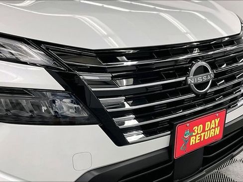 New 2025 Nissan Rogue SV image 15