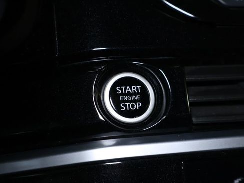 Used 2024 Nissan Pathfinder SV image 26