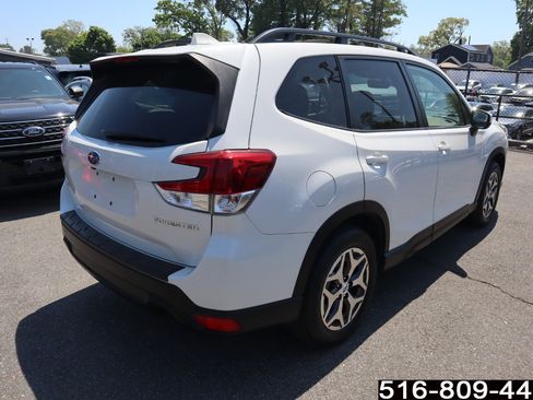 Used 2023 Subaru Forester Premium AWD/4WD image 5