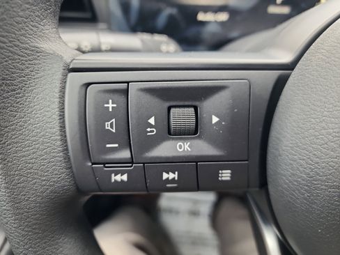 New 2026 Nissan Kicks SV image 18