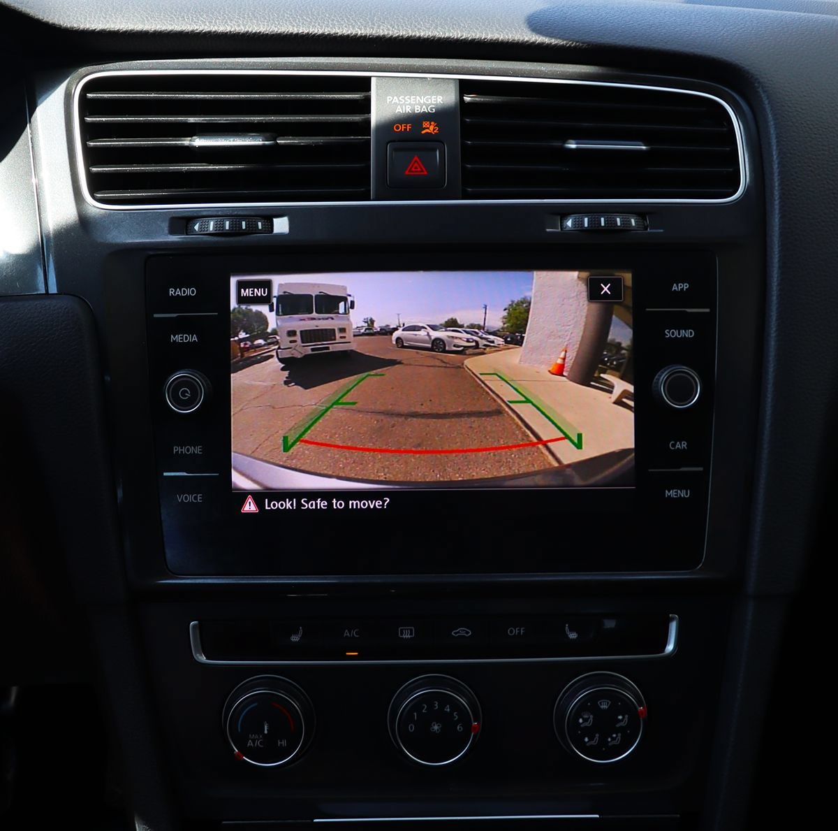 Used 2019 Volkswagen Golf SE w/ Driver Assistance Package FWD image 47