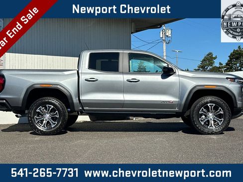 New 2025 GMC Canyon AT4 w/ AT4 Premium Package image 3