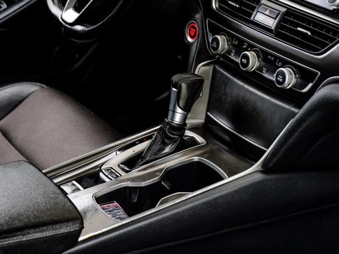 Used 2019 Honda Accord Sport image 28