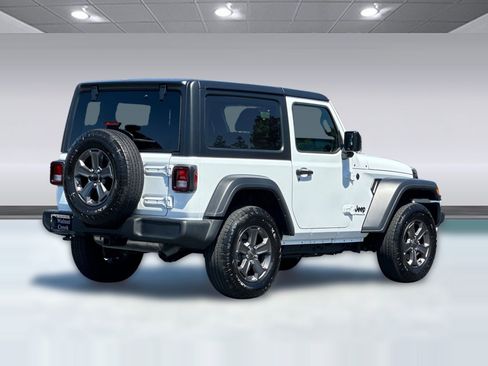 Used 2024 Jeep Wrangler Sport AWD/4WD image 8