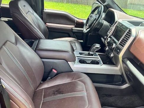 Used 2015 Ford F150 Platinum w/ Equipment Group 701A Luxury RWD image 14