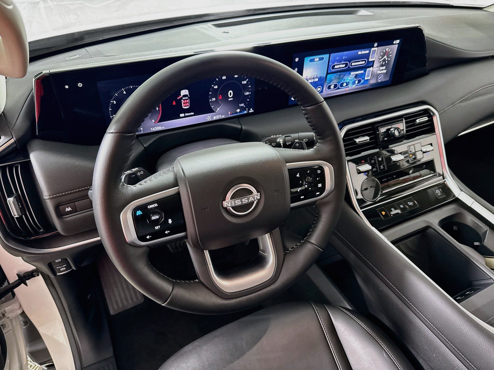 Used 2025 Nissan Armada SV AWD/4WD image 21