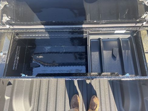 Used 2025 Chevrolet Colorado Z71 w/ Technology Package image 21