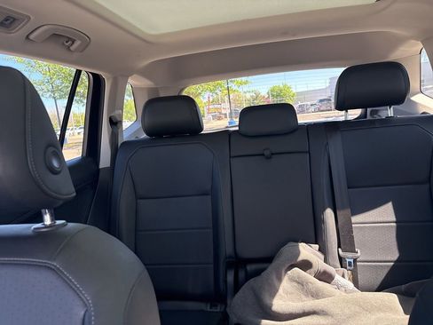 Used 2019 Volkswagen Tiguan SE image 16