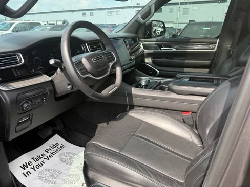 Certified 2022 Jeep Wagoneer Series II w/ Convenience Group I AWD/4WD image 9