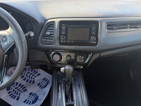 Used 2016 Honda HR-V LX image 11
