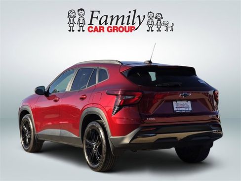 Used 2024 Chevrolet Trax ACTIV image 3