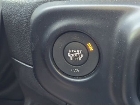 Used 2022 Jeep Wrangler Unlimited Sport image 23