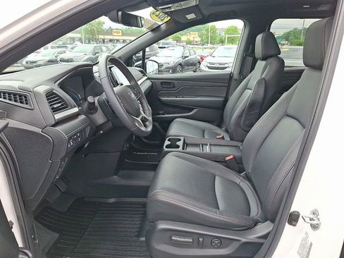 Certified 2023 Honda Odyssey Sport image 9