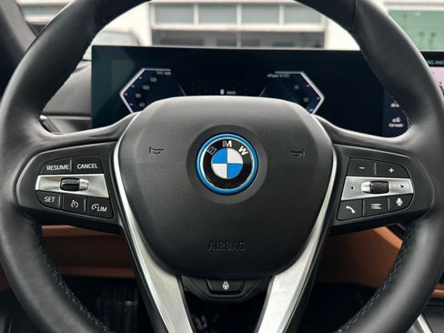 Used 2023 BMW i4 eDrive40 w/ Premium Package RWD image 22
