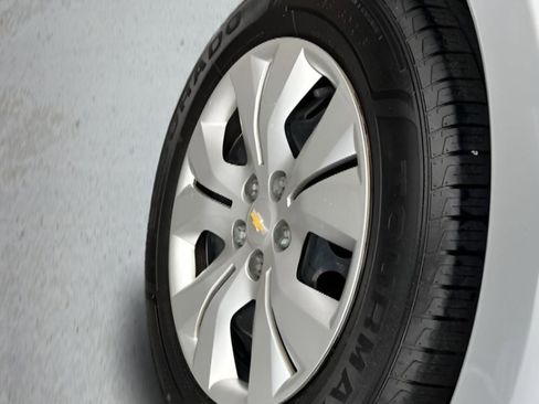 Used 2015 Chevrolet Cruze LS FWD image 9
