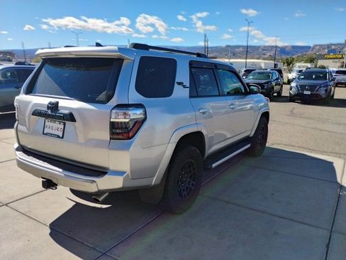 Used 2021 Toyota 4Runner TRD Off-Road Premium image 5